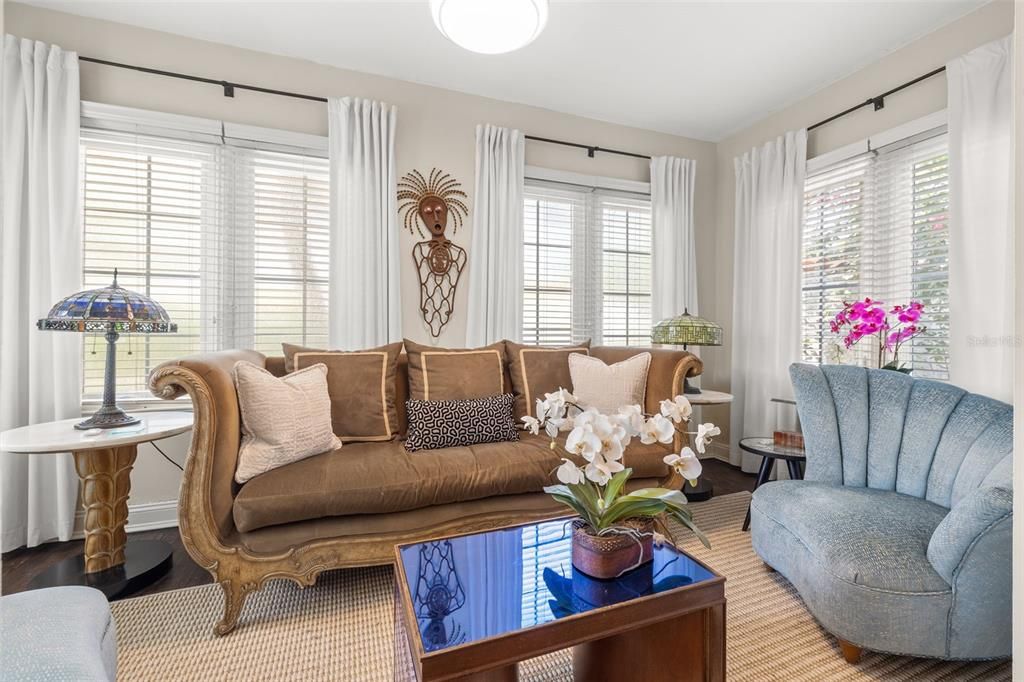 Activo con contrato: $1,750,000 (5 camas, 5 baños, 4456 Pies cuadrados)