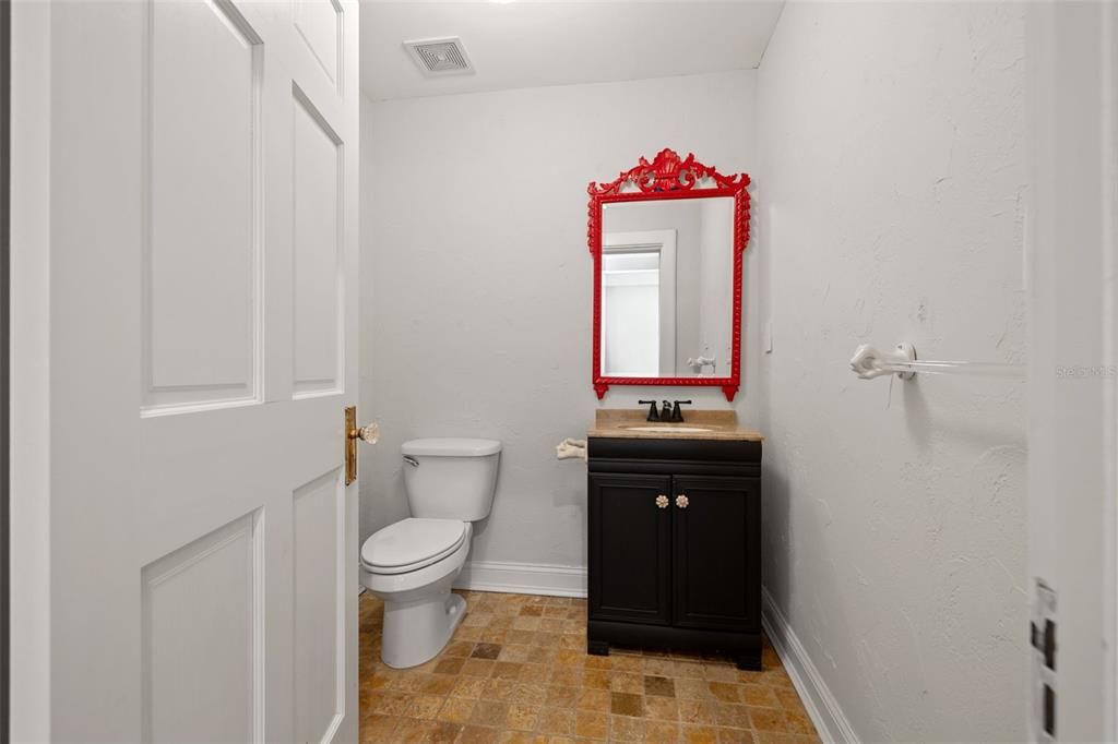 Activo con contrato: $1,750,000 (5 camas, 5 baños, 4456 Pies cuadrados)