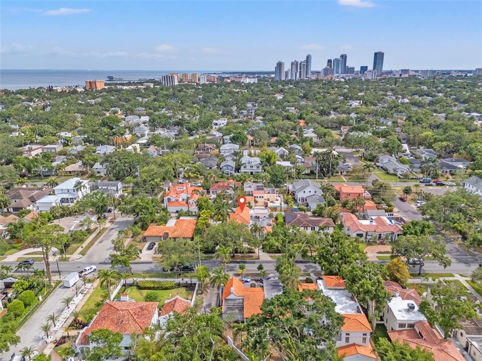 Activo con contrato: $1,750,000 (5 camas, 5 baños, 4456 Pies cuadrados)