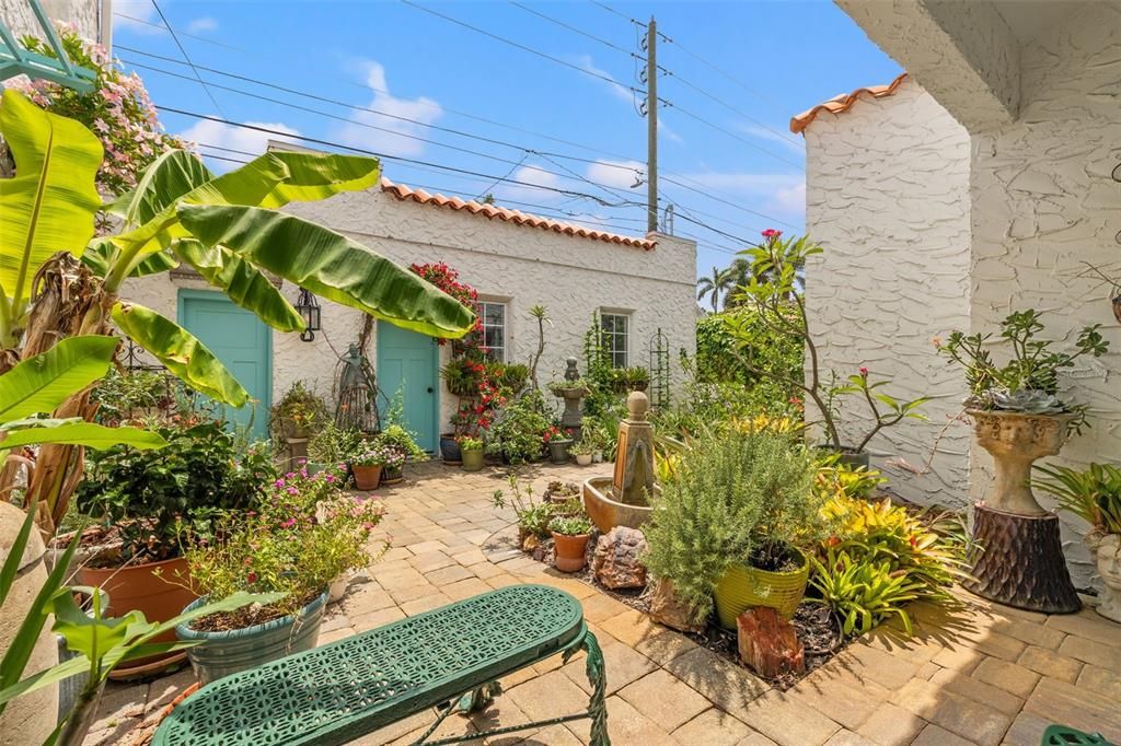 Activo con contrato: $1,750,000 (5 camas, 5 baños, 4456 Pies cuadrados)