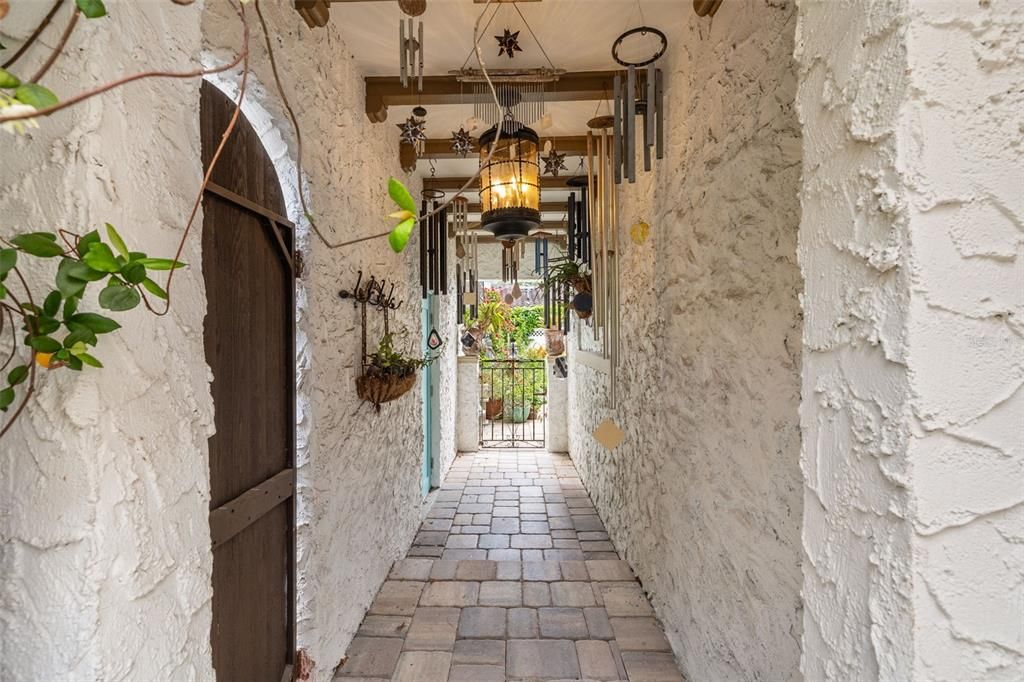 Activo con contrato: $1,750,000 (5 camas, 5 baños, 4456 Pies cuadrados)