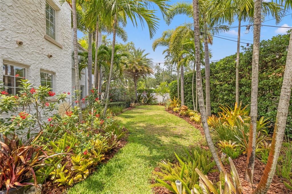 Activo con contrato: $1,750,000 (5 camas, 5 baños, 4456 Pies cuadrados)