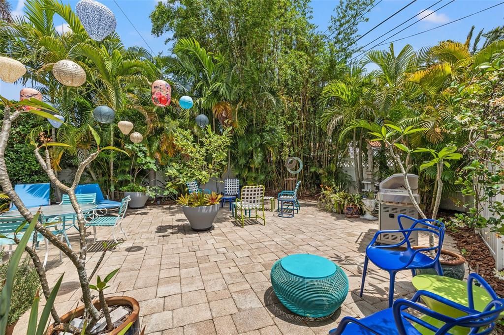 Activo con contrato: $1,750,000 (5 camas, 5 baños, 4456 Pies cuadrados)