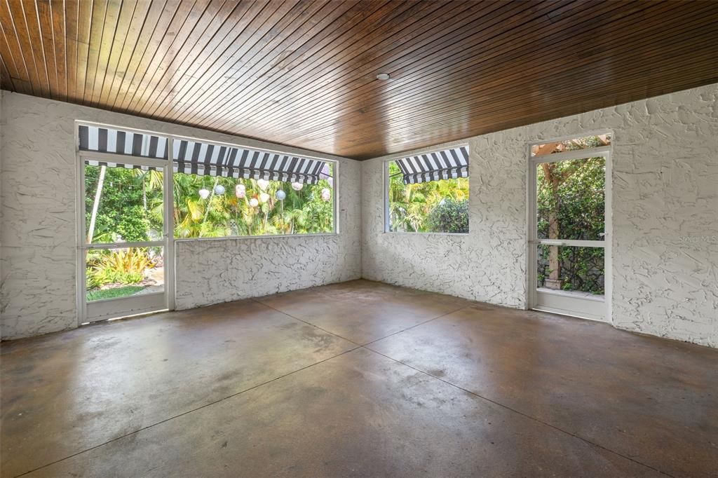 Activo con contrato: $1,750,000 (5 camas, 5 baños, 4456 Pies cuadrados)