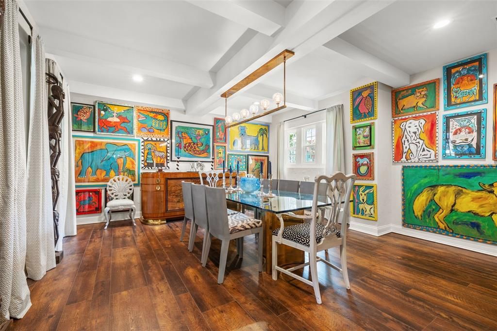 Activo con contrato: $1,750,000 (5 camas, 5 baños, 4456 Pies cuadrados)