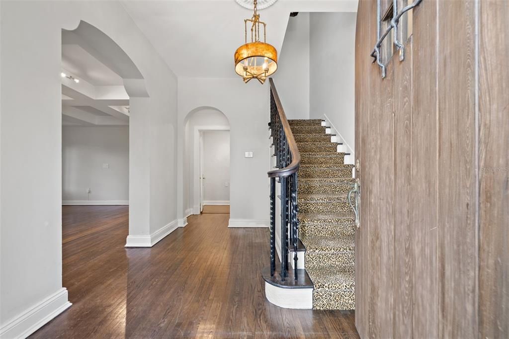 Activo con contrato: $1,750,000 (5 camas, 5 baños, 4456 Pies cuadrados)