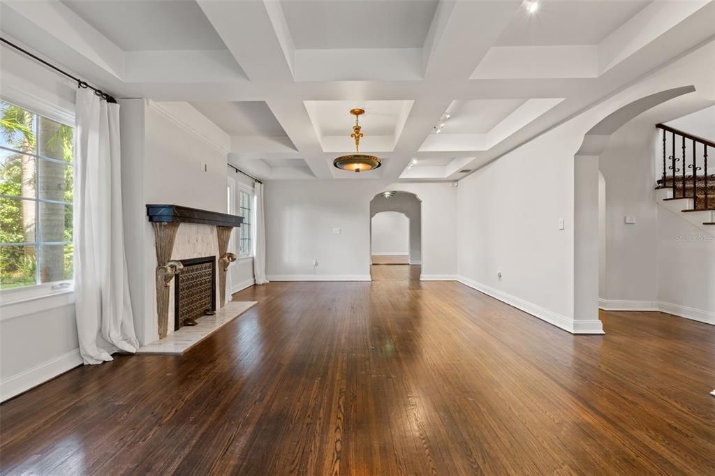 Activo con contrato: $1,750,000 (5 camas, 5 baños, 4456 Pies cuadrados)