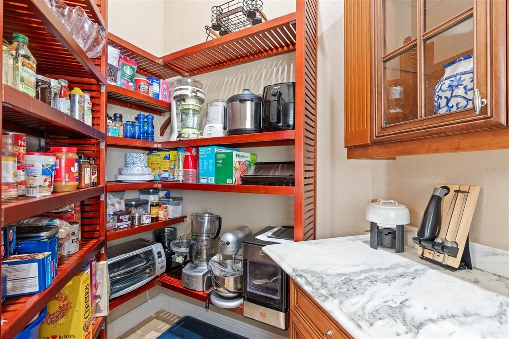 На продажу: $4,790,000 (4 спален, 4 ванн, 9266 Квадратных фут)