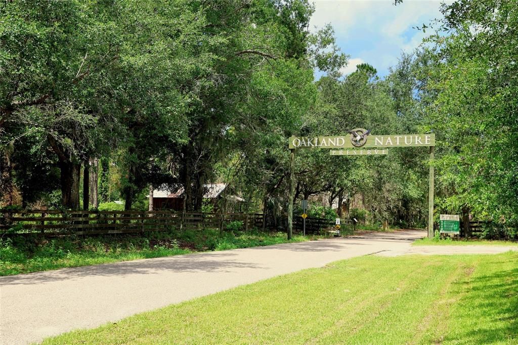 En Venta: $1,250,000 (0.82 acres)