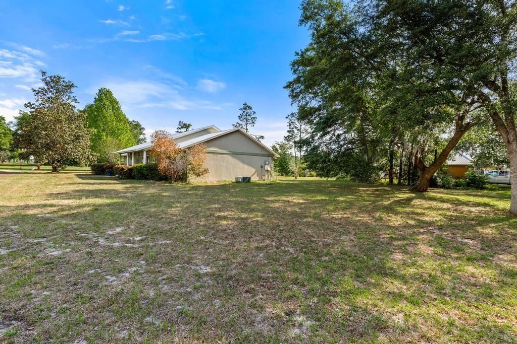 Active With Contract: $274,900 (3 beds, 2 baths, 1773 Square Feet)