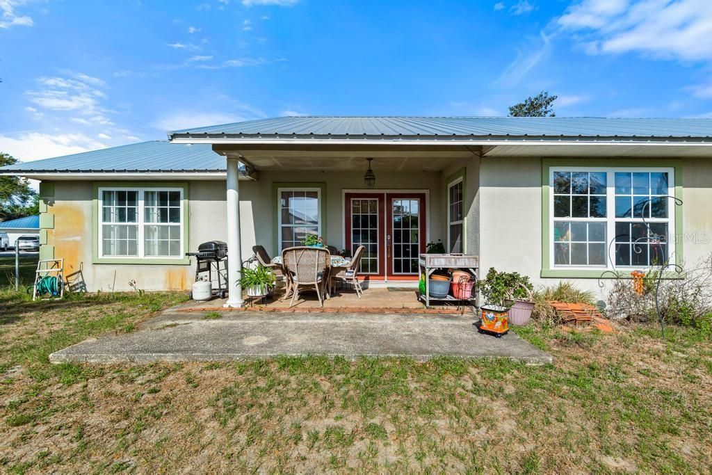 Active With Contract: $274,900 (3 beds, 2 baths, 1773 Square Feet)