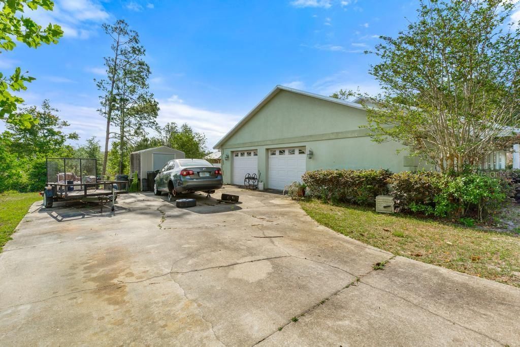 Active With Contract: $274,900 (3 beds, 2 baths, 1773 Square Feet)
