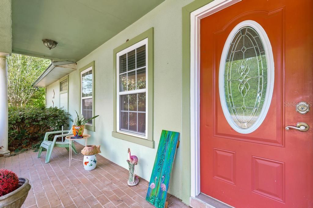 Active With Contract: $274,900 (3 beds, 2 baths, 1773 Square Feet)