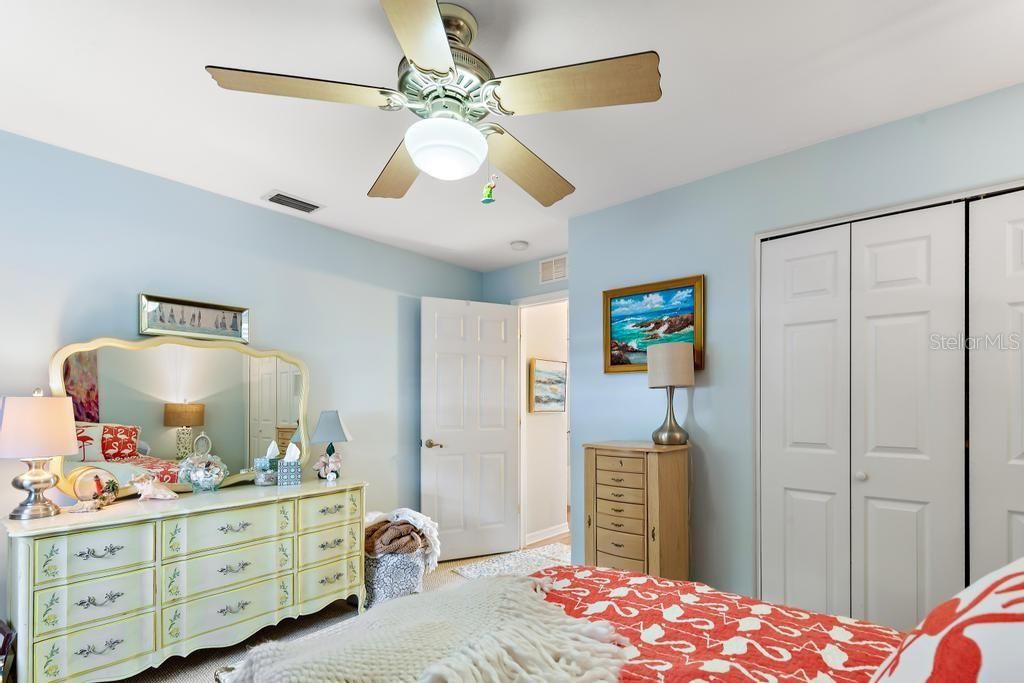 Active With Contract: $274,900 (3 beds, 2 baths, 1773 Square Feet)