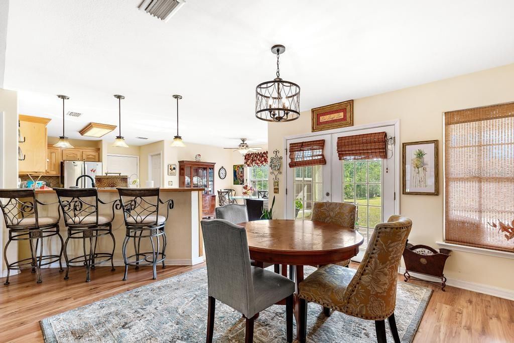 Active With Contract: $274,900 (3 beds, 2 baths, 1773 Square Feet)
