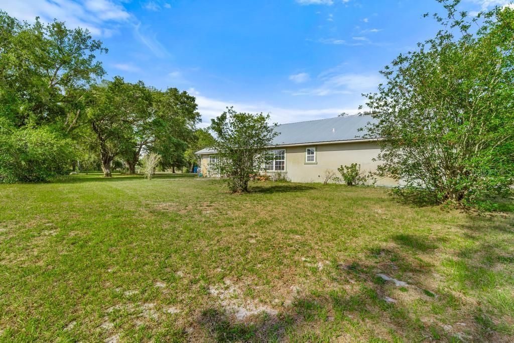 Active With Contract: $274,900 (3 beds, 2 baths, 1773 Square Feet)