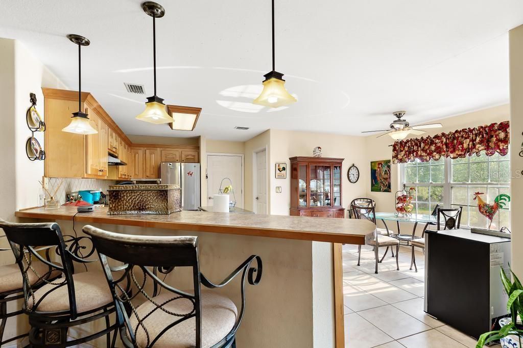 Active With Contract: $274,900 (3 beds, 2 baths, 1773 Square Feet)