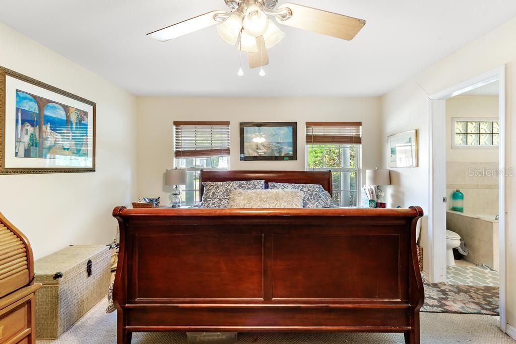 Active With Contract: $274,900 (3 beds, 2 baths, 1773 Square Feet)