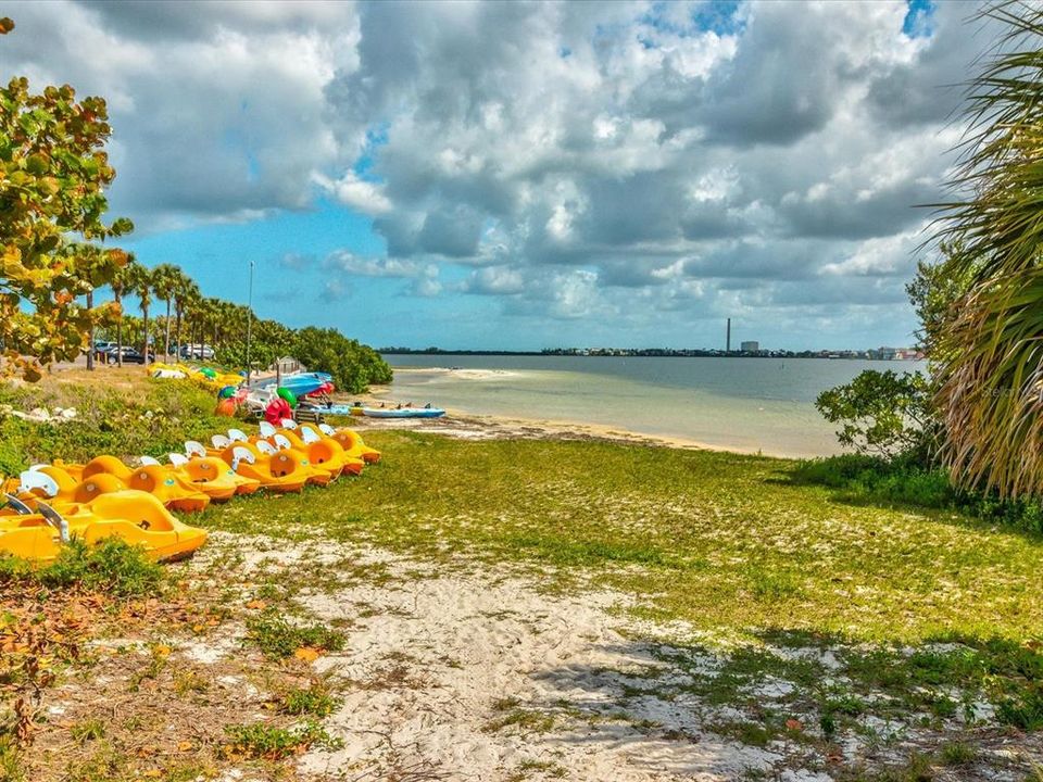 На продажу: $70,000 (0.51 acres)