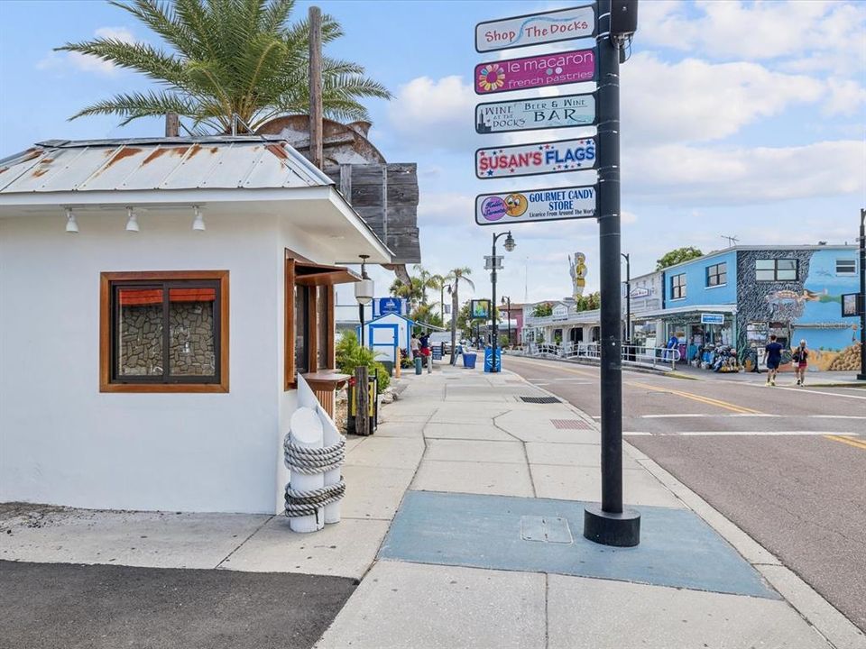 На продажу: $70,000 (0.51 acres)