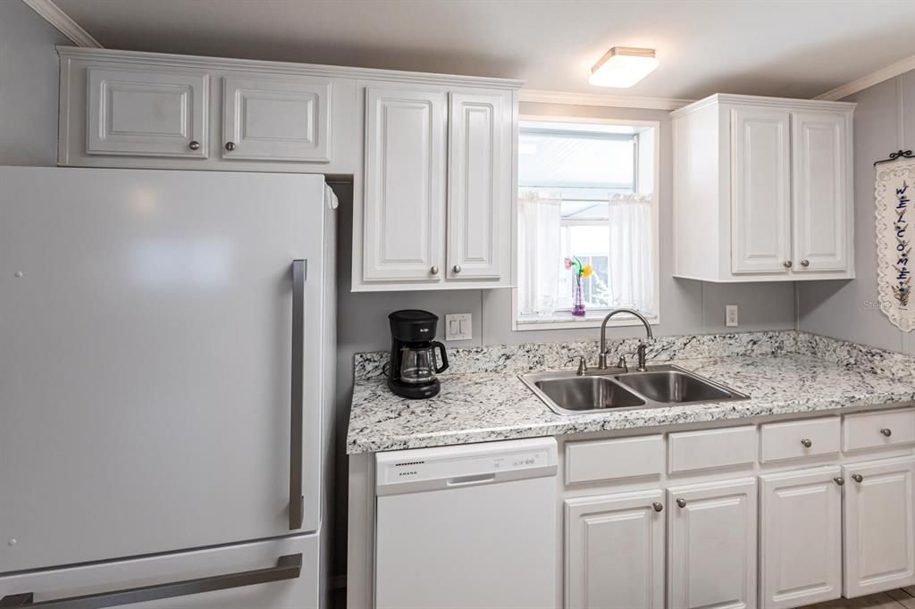 Active With Contract: $199,000 (2 beds, 2 baths, 1566 Square Feet)