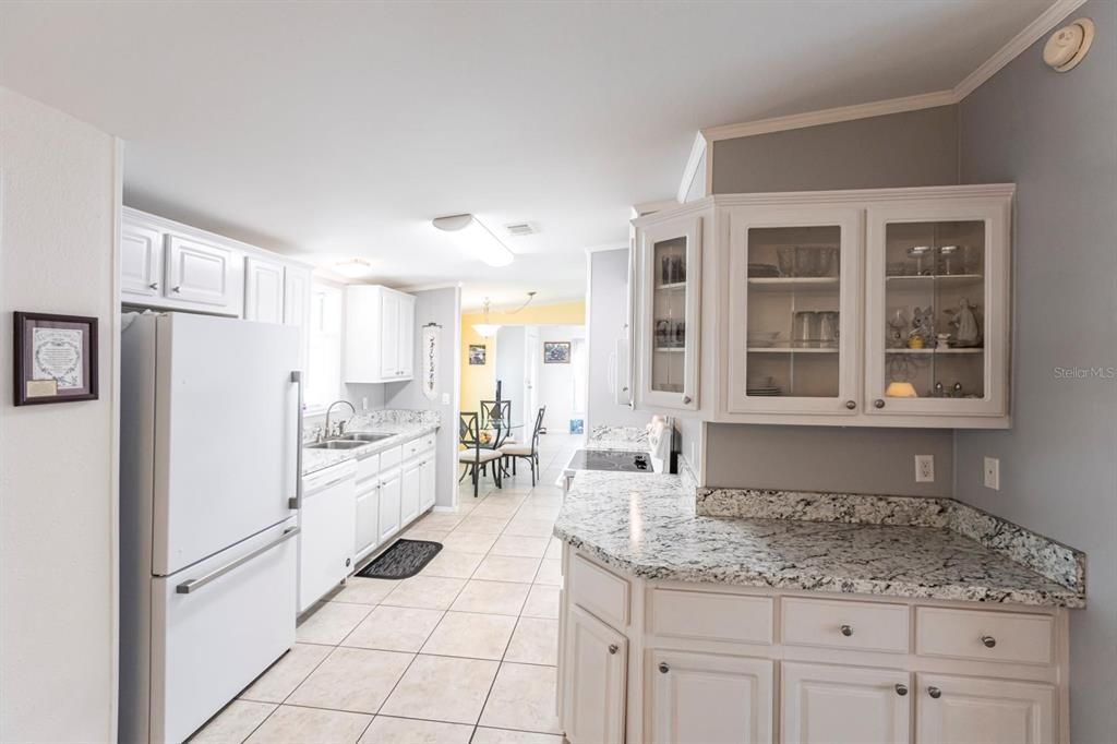 Active With Contract: $199,000 (2 beds, 2 baths, 1566 Square Feet)