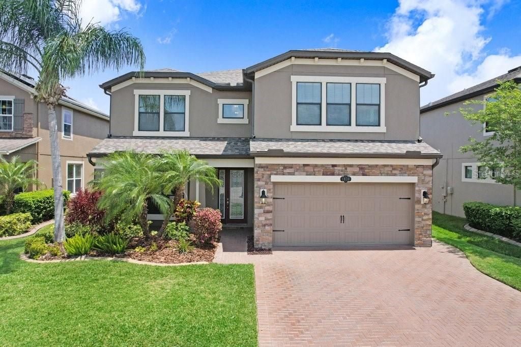 Под контрактом: $699,900 (5 спален, 3 ванн, 3316 Квадратных фут)