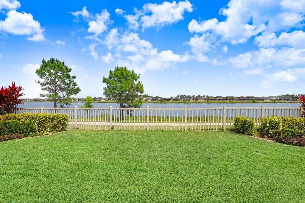 Под контрактом: $699,900 (5 спален, 3 ванн, 3316 Квадратных фут)