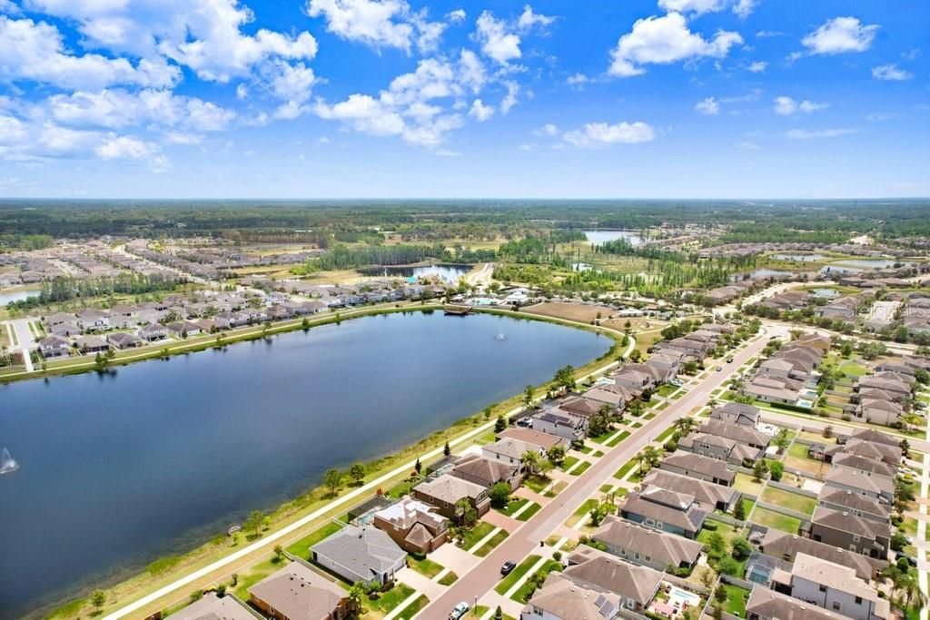 Под контрактом: $699,900 (5 спален, 3 ванн, 3316 Квадратных фут)