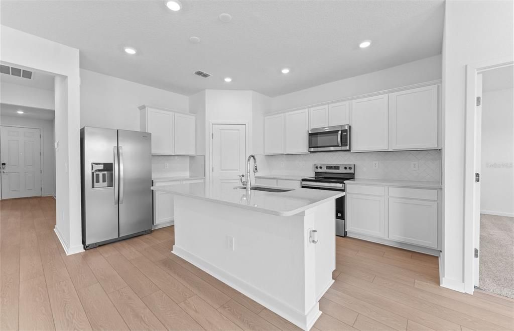 Activo con contrato: $442,630 (3 camas, 2 baños, 1662 Pies cuadrados)