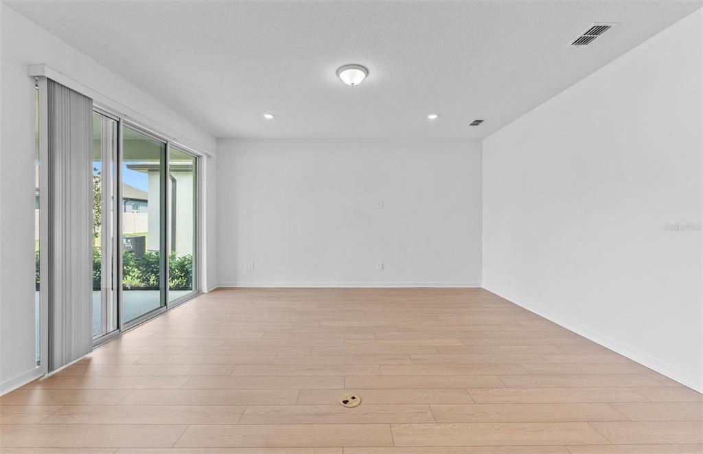 Activo con contrato: $442,630 (3 camas, 2 baños, 1662 Pies cuadrados)