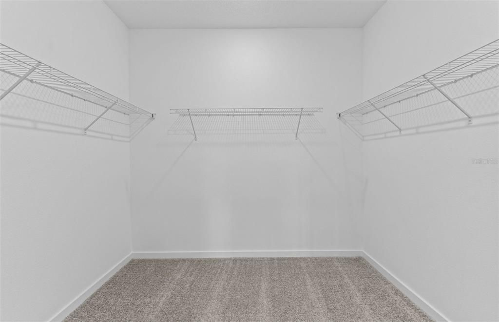 Activo con contrato: $442,630 (3 camas, 2 baños, 1662 Pies cuadrados)