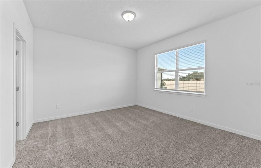 Activo con contrato: $442,630 (3 camas, 2 baños, 1662 Pies cuadrados)