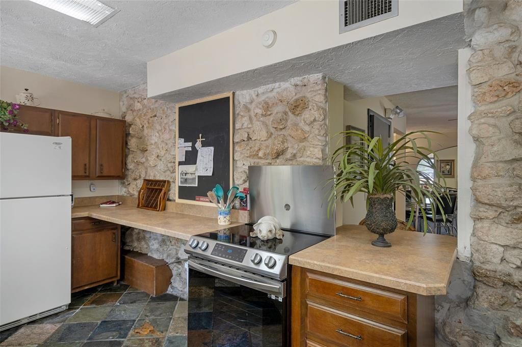 For Sale: $1,100,000 (0 beds, 0 baths, 4812 Square Feet)