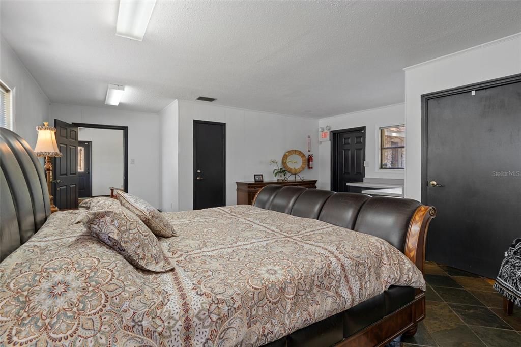 For Sale: $1,100,000 (0 beds, 0 baths, 4812 Square Feet)