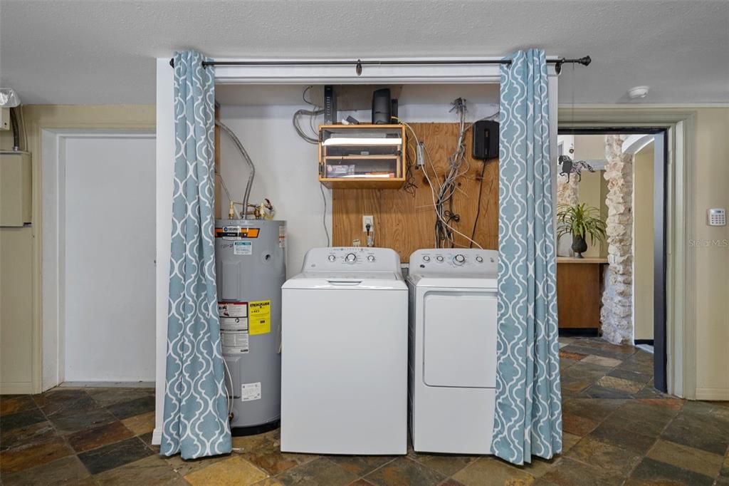 For Sale: $1,100,000 (0 beds, 0 baths, 4812 Square Feet)