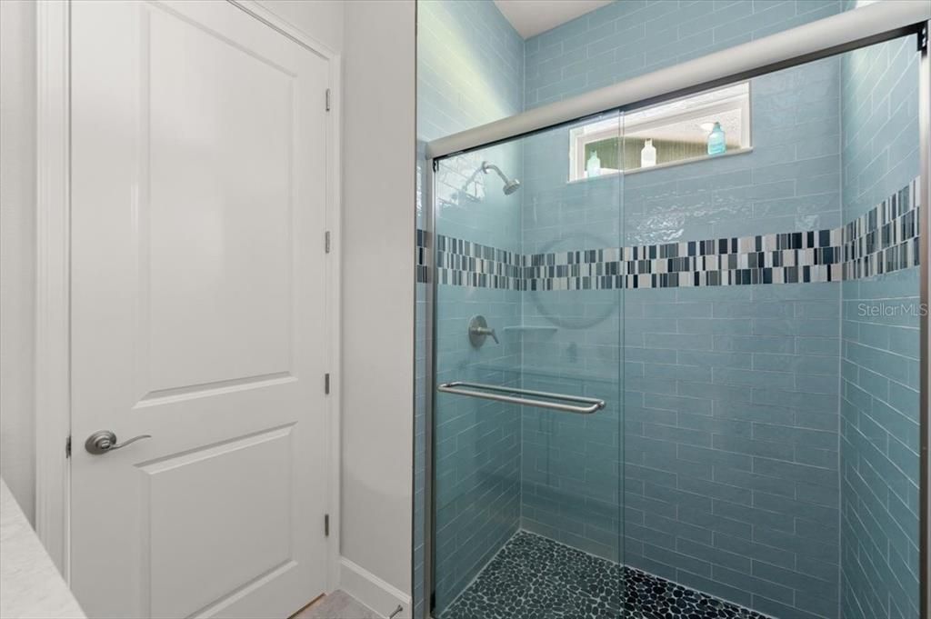 For Sale: $887,500 (4 beds, 3 baths, 2568 Square Feet)