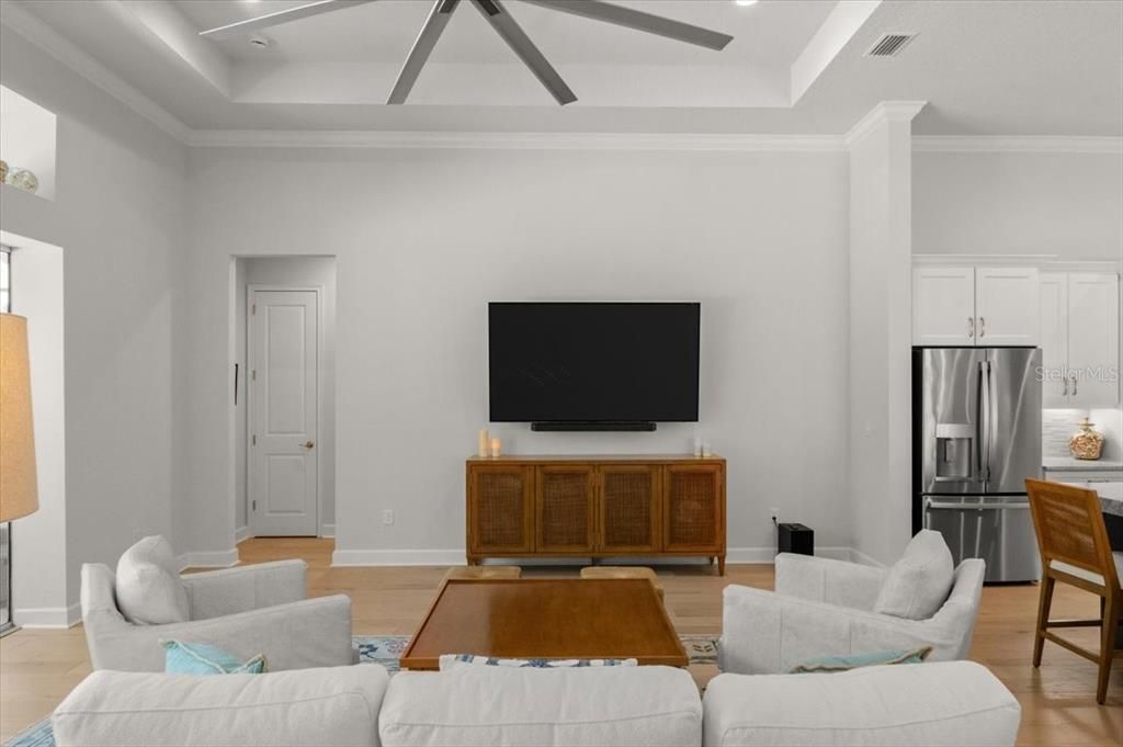 For Sale: $887,500 (4 beds, 3 baths, 2568 Square Feet)