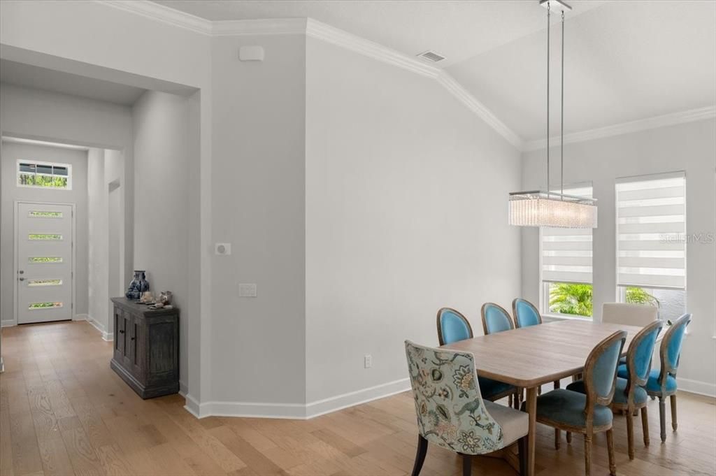 For Sale: $887,500 (4 beds, 3 baths, 2568 Square Feet)