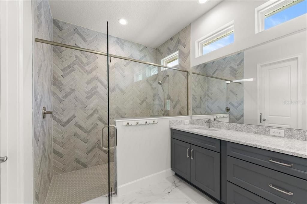 For Sale: $887,500 (4 beds, 3 baths, 2568 Square Feet)