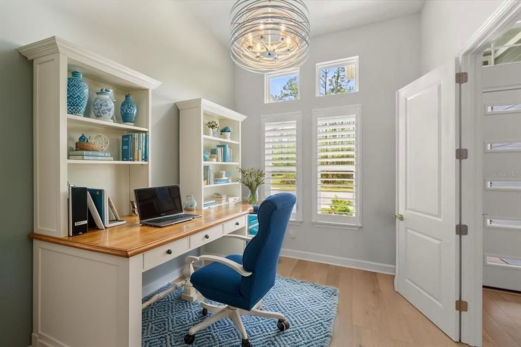 For Sale: $887,500 (4 beds, 3 baths, 2568 Square Feet)