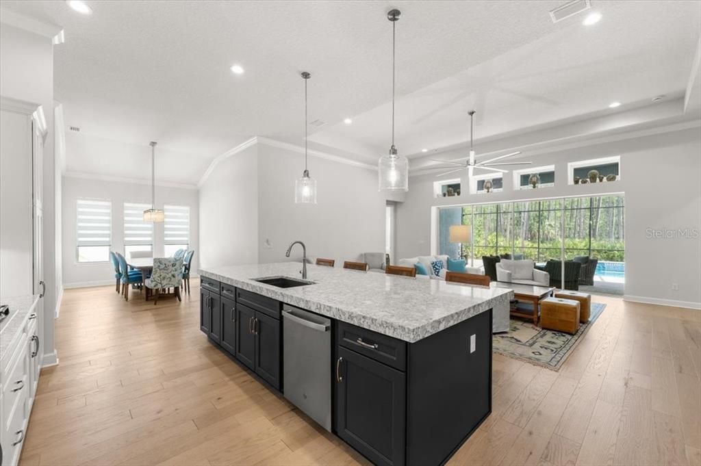 For Sale: $887,500 (4 beds, 3 baths, 2568 Square Feet)