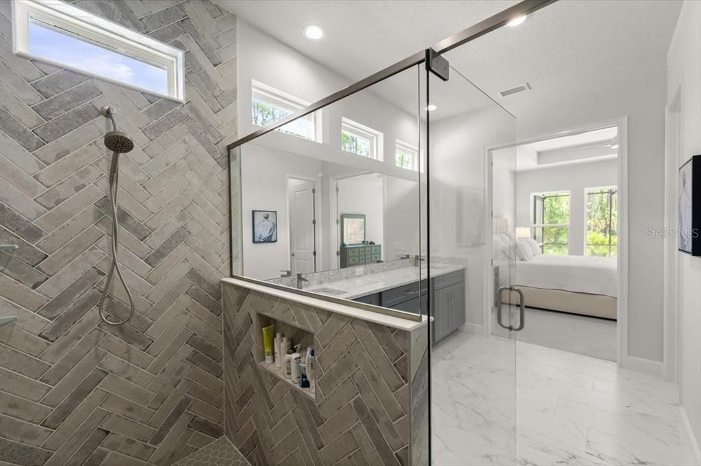 For Sale: $887,500 (4 beds, 3 baths, 2568 Square Feet)