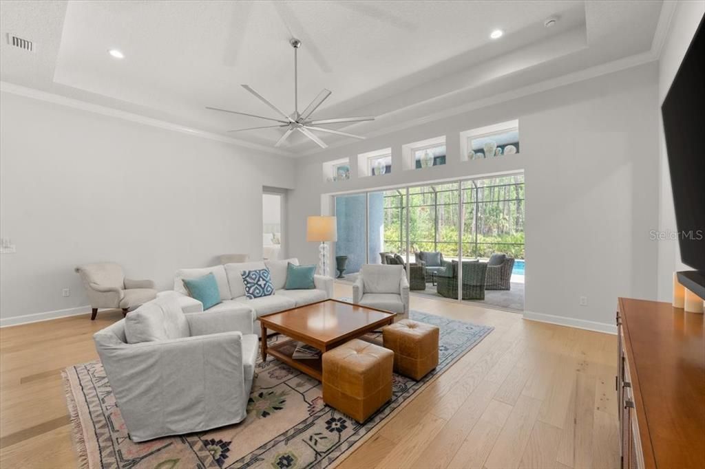 For Sale: $887,500 (4 beds, 3 baths, 2568 Square Feet)