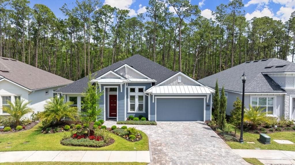 For Sale: $887,500 (4 beds, 3 baths, 2568 Square Feet)