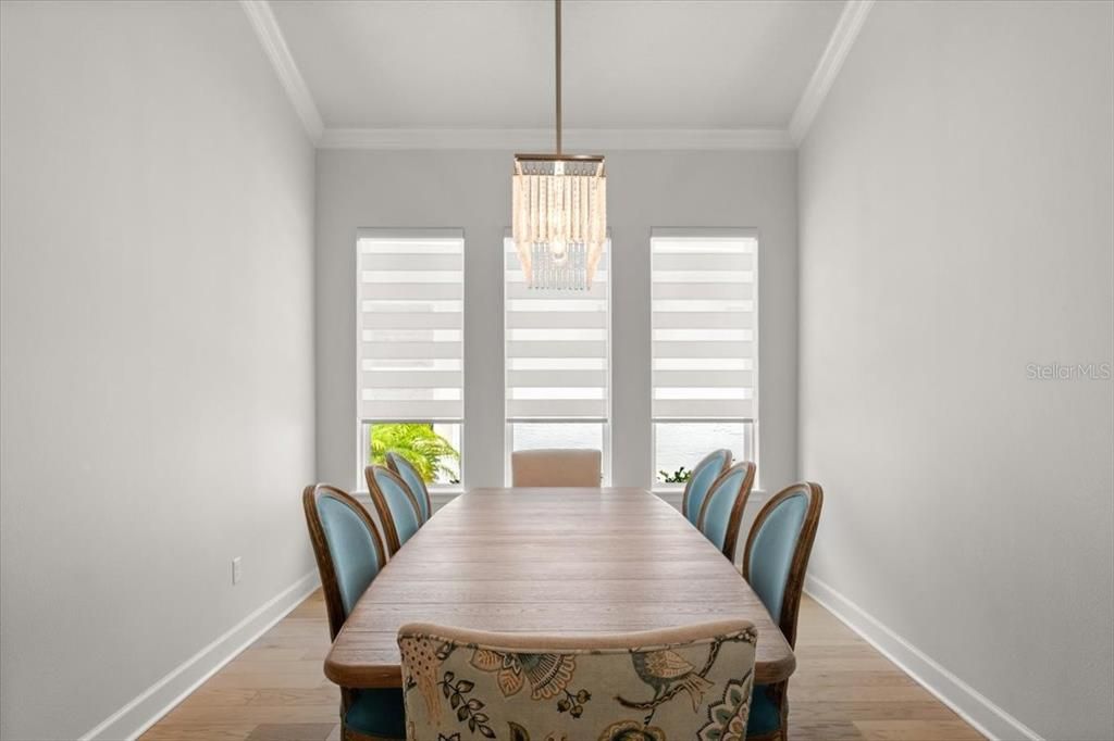 For Sale: $887,500 (4 beds, 3 baths, 2568 Square Feet)