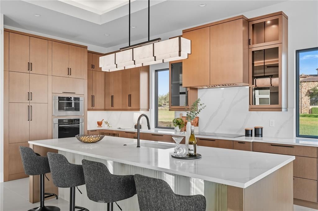 For Sale: $2,890,000 (4 beds, 5 baths, 4688 Square Feet)