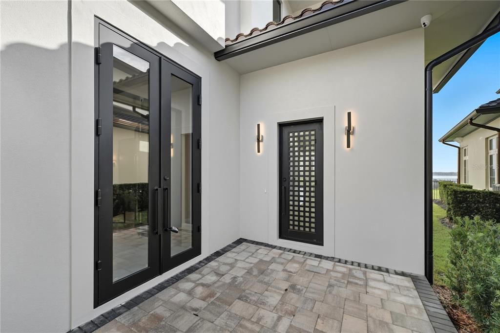 For Sale: $2,890,000 (4 beds, 5 baths, 4688 Square Feet)