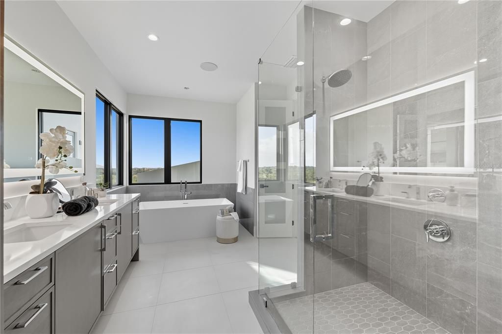 For Sale: $2,890,000 (4 beds, 5 baths, 4688 Square Feet)