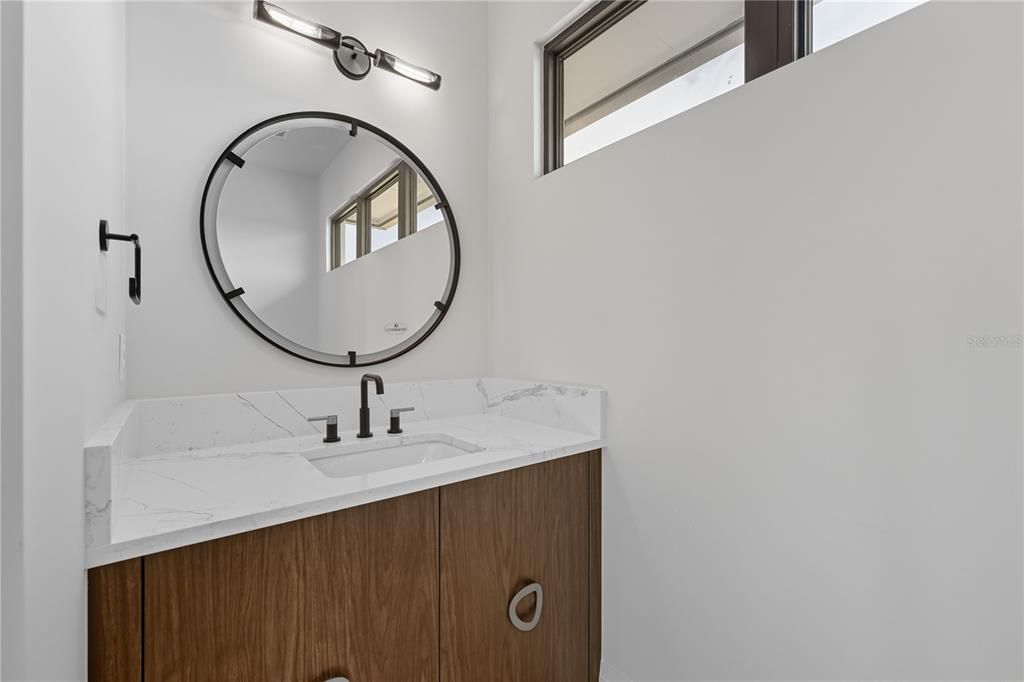 For Sale: $2,890,000 (4 beds, 5 baths, 4688 Square Feet)